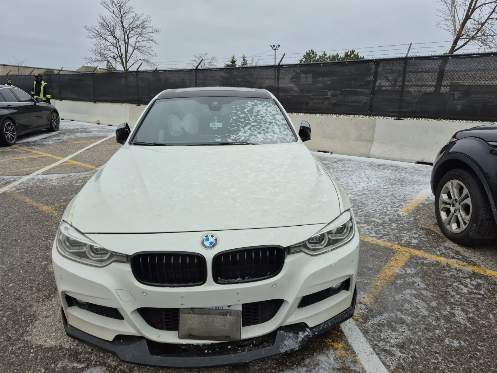 BMW 330 i xDrive* * M-PACK* * CARFAX* * , снимка 3 - Автомобили и джипове - 54387460