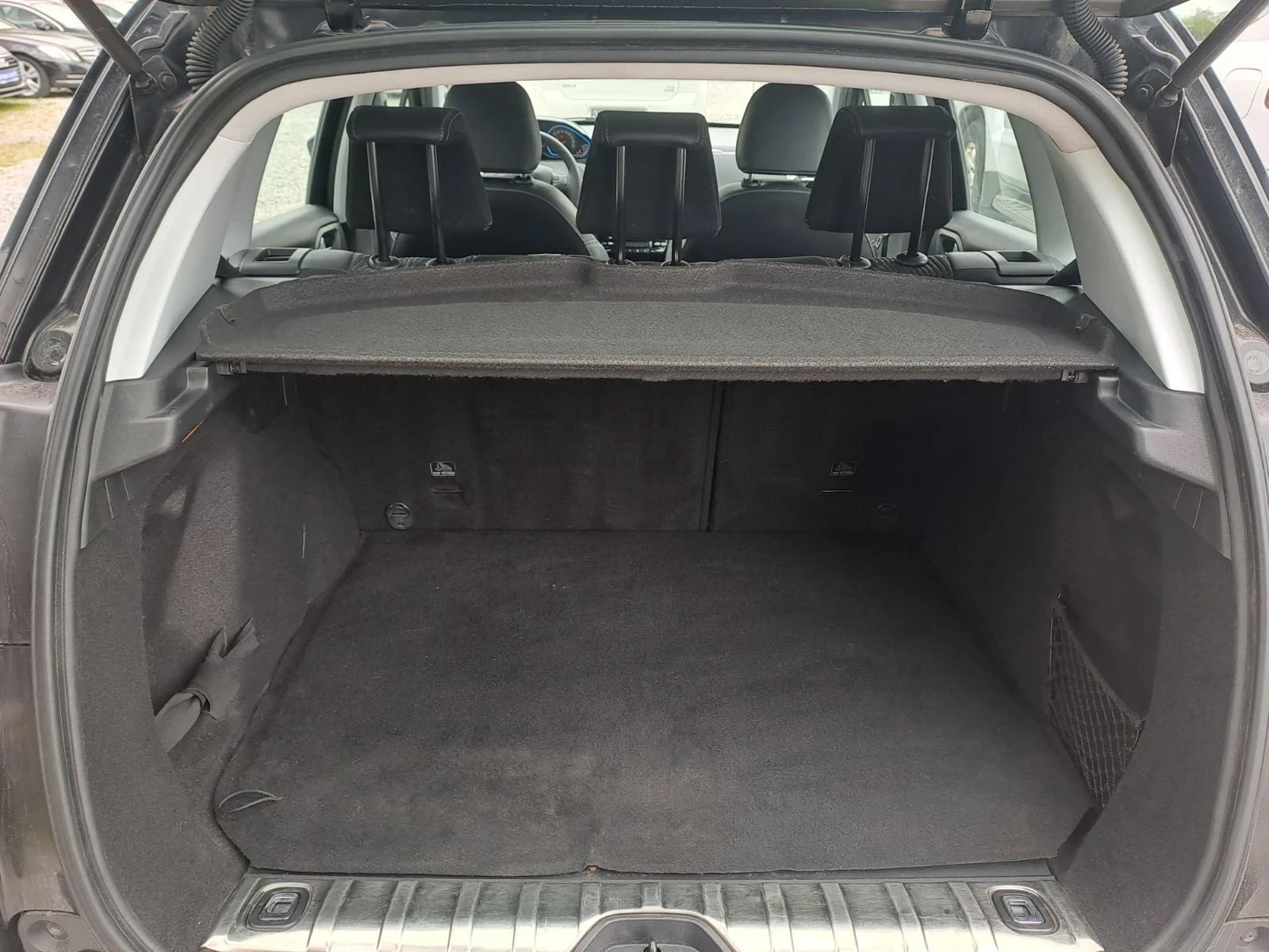 Peugeot 2008 1.2, снимка 15 - Автомобили и джипове - 54453587