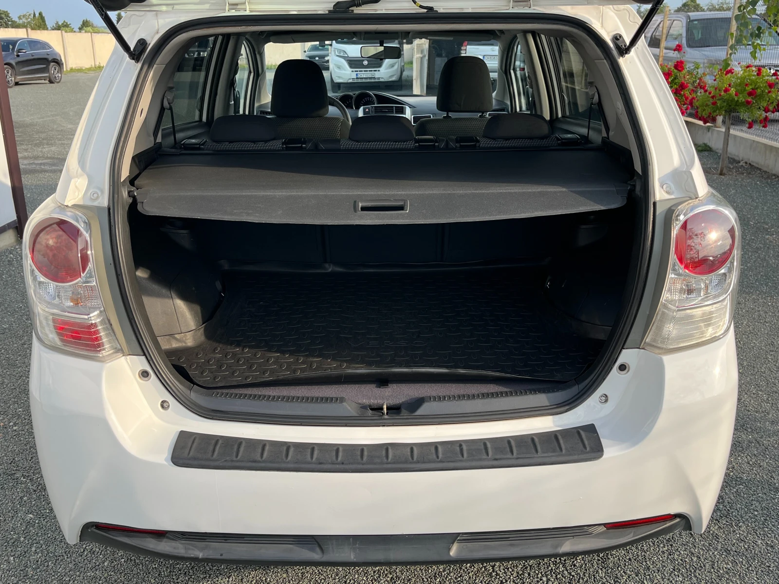 Toyota Verso 1.6D4D-Навигация, Камера, снимка 15 - Автомобили и джипове - 54774042