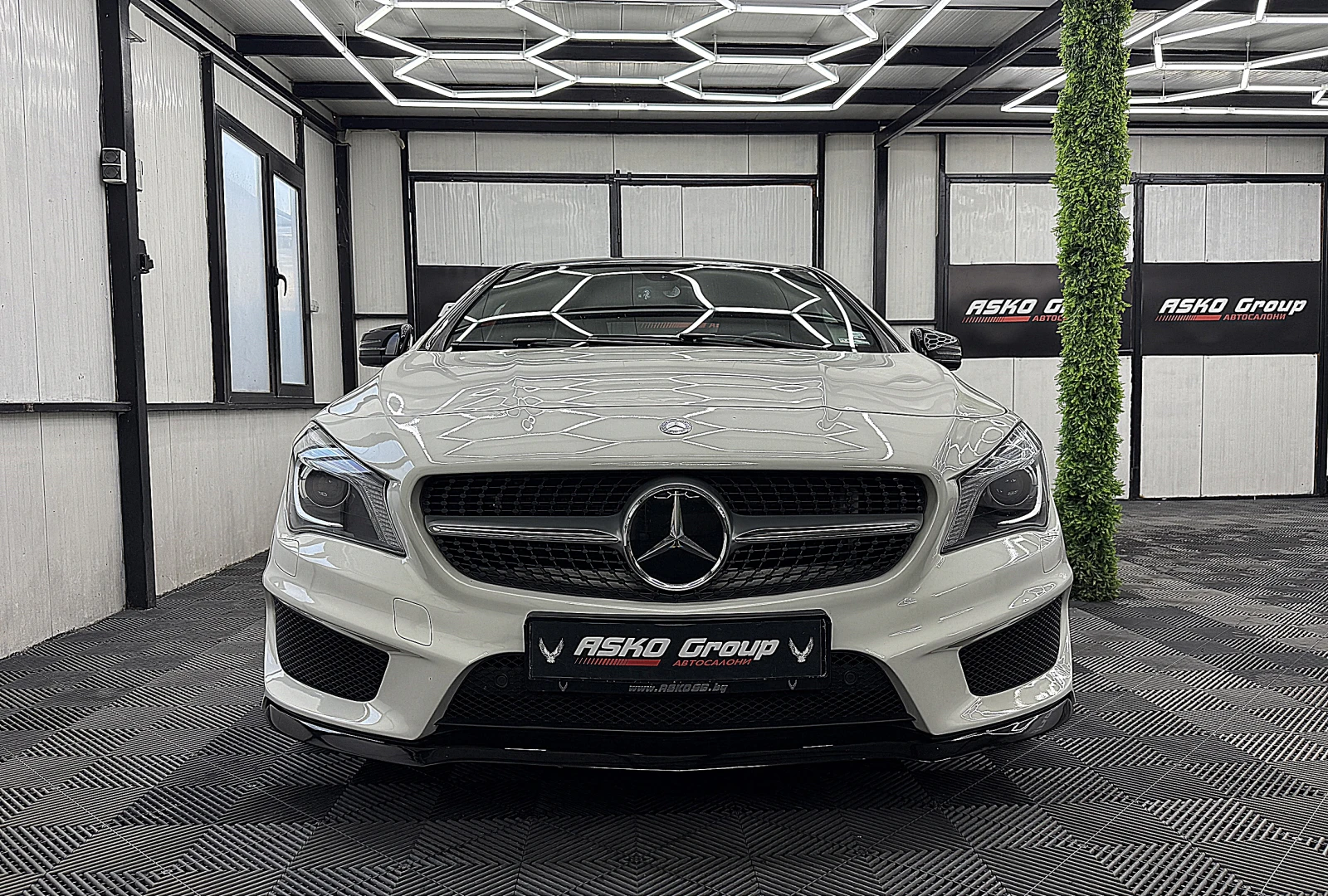 Mercedes-Benz CLA 250 4-MATIC/AMG/PANORAMA/СОБСТВЕН ЛИЗИНГ, снимка 2 - Автомобили и джипове - 54837568