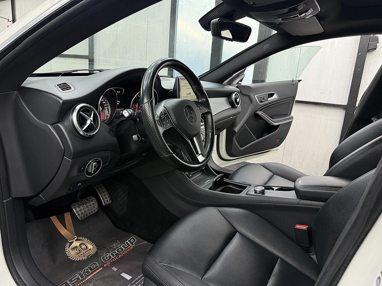 Mercedes-Benz CLA 250 4-MATIC/AMG/PANORAMA/СОБСТВЕН ЛИЗИНГ, снимка 13 - Автомобили и джипове - 54837568
