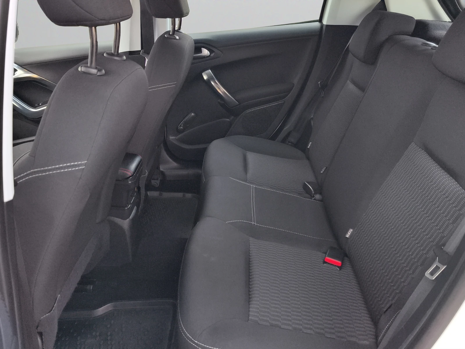 Peugeot 208 5P ACTIVE 1.6 HDi 75 BVM5 EURO6//1712209, снимка 12 - Автомобили и джипове - 55300831