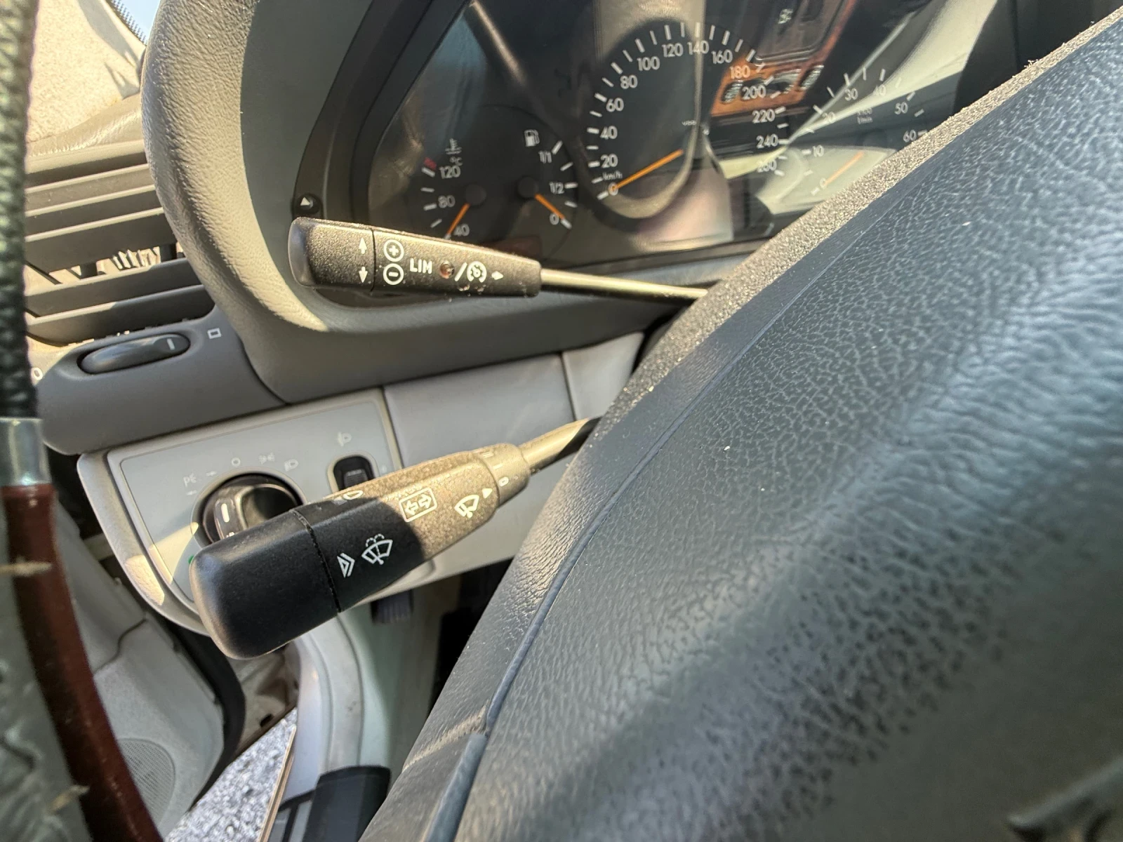 Mercedes-Benz CLK 230 компресор, снимка 9 - Автомобили и джипове - 55483624