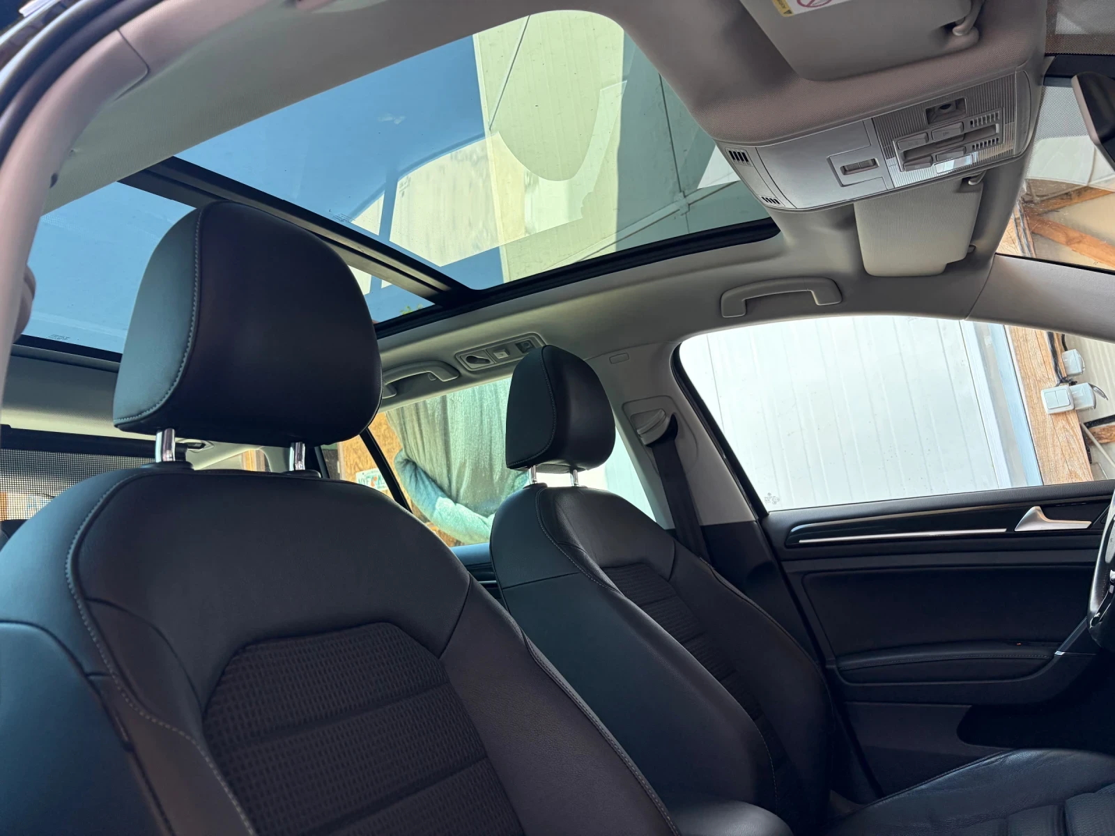 VW Golf 1.4 Tsi  HIGHLINE, снимка 12 - Автомобили и джипове - 55614619
