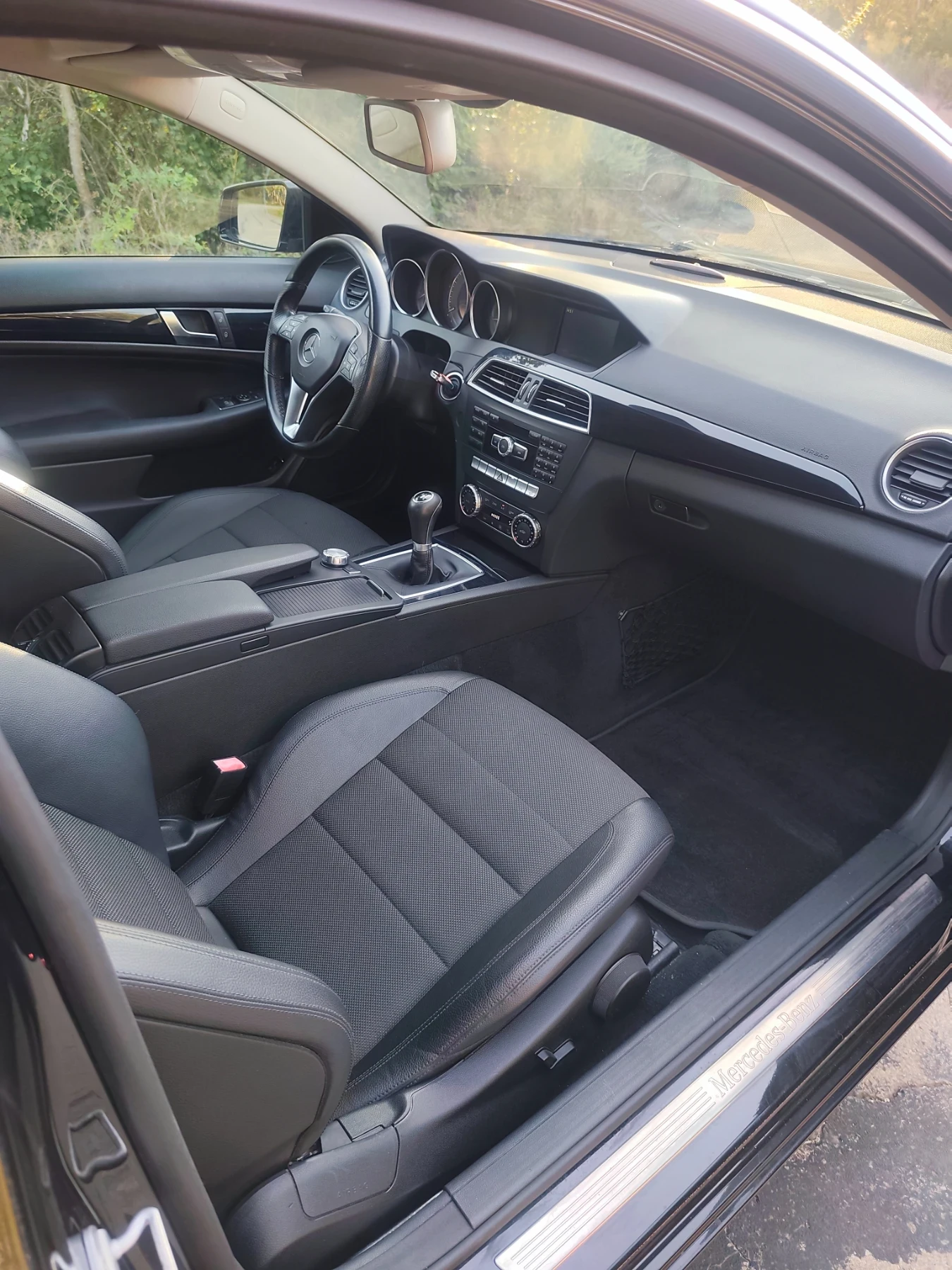 Mercedes-Benz C 220, снимка 10 - Автомобили и джипове - 55716789