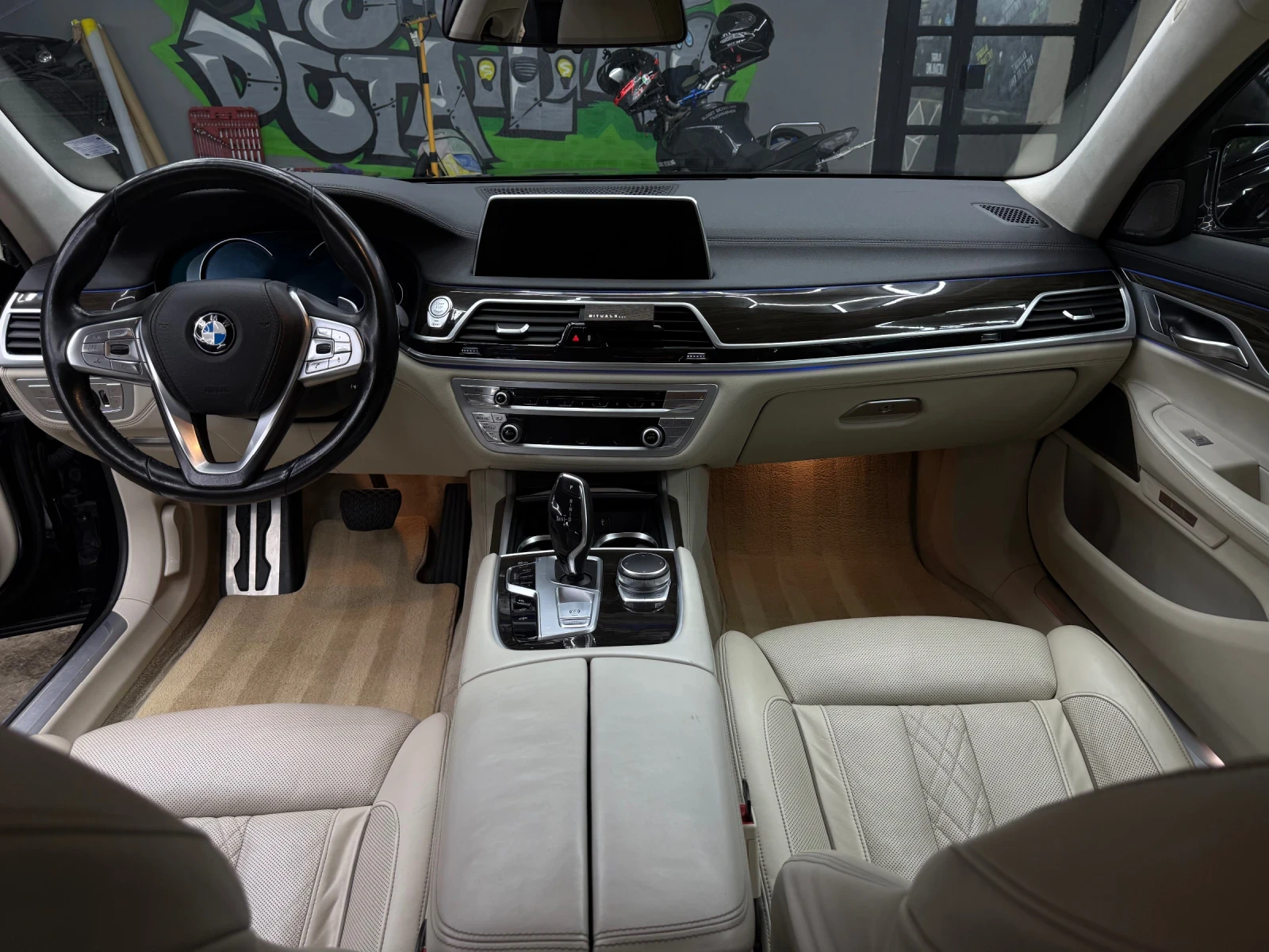 BMW 740 3xTV M-PACKET, снимка 7 - Автомобили и джипове - 56097307