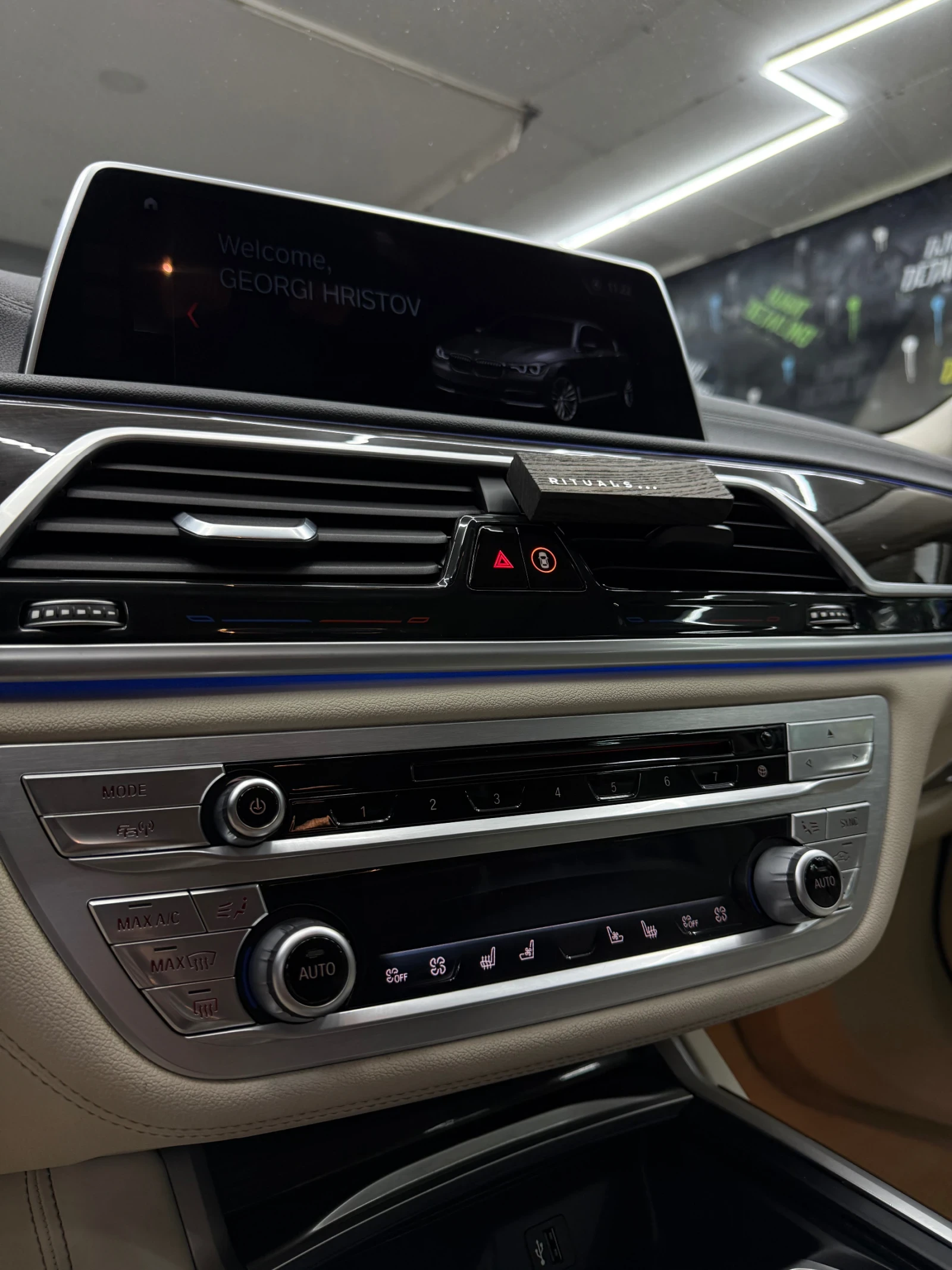 BMW 740 3xTV M-PACKET, снимка 5 - Автомобили и джипове - 56097307