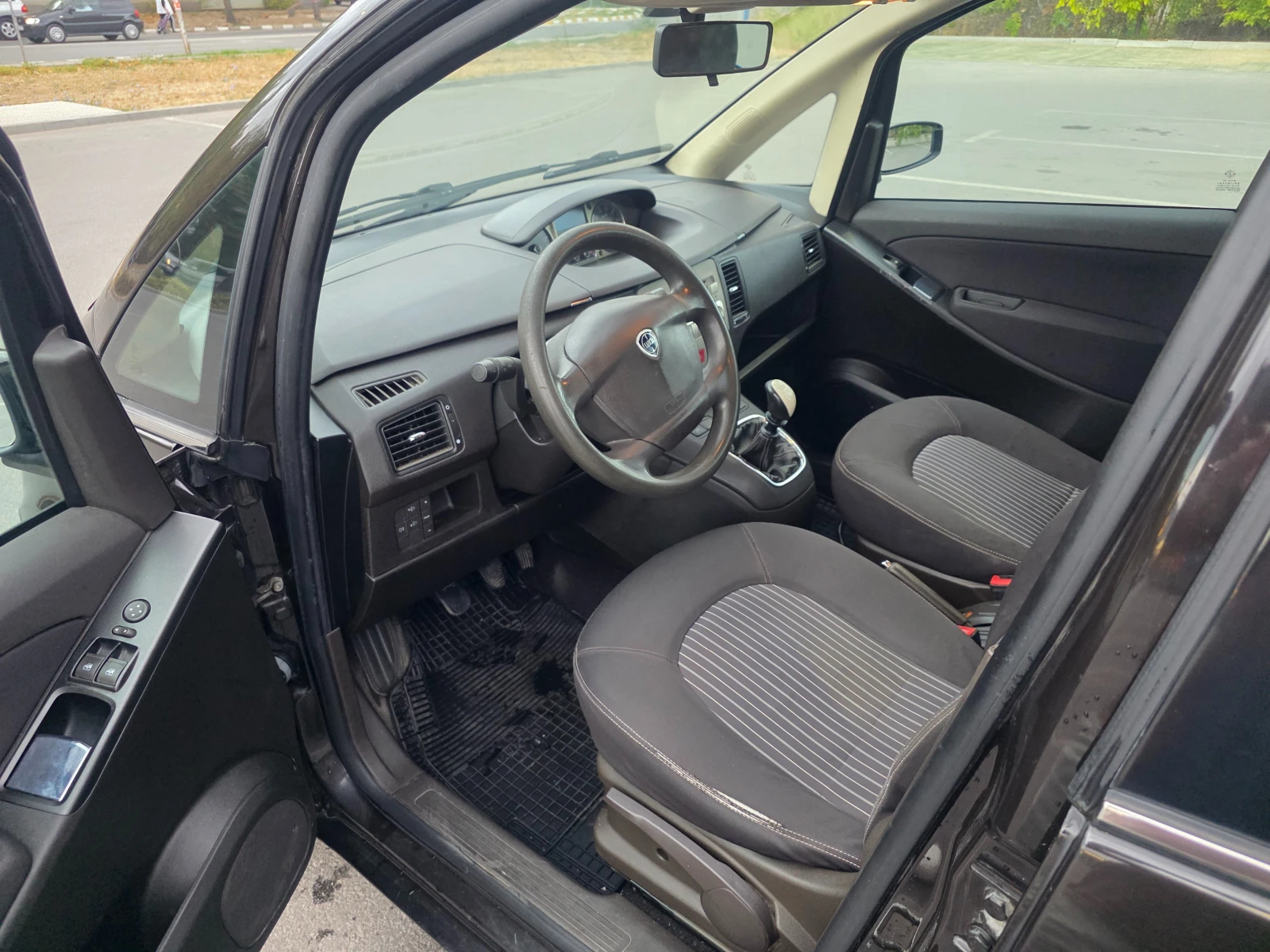 Lancia Musa 1.4i 95 �.�. | Mobile.bg � ����������� 9