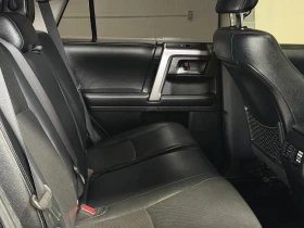 Toyota 4runner 4.0* V6* ПОДГРЕВ* КАМЕРА* КЕЙЛЕС* LANE* ASSIST, снимка 13
