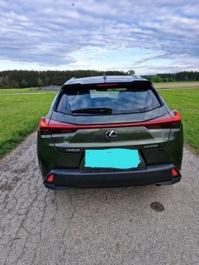 Lexus UX, снимка 2