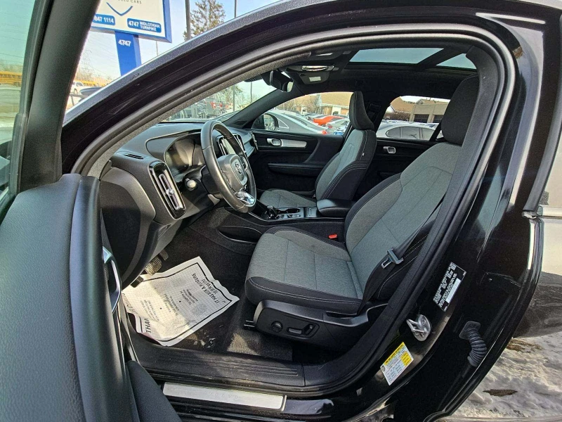 Volvo XC40 B5 Core Bright Theme, снимка 5 - Автомобили и джипове - 53201482