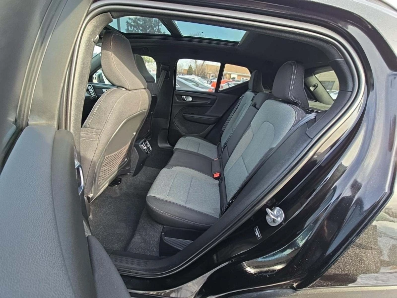 Volvo XC40 B5 Core Bright Theme, снимка 11 - Автомобили и джипове - 53201482