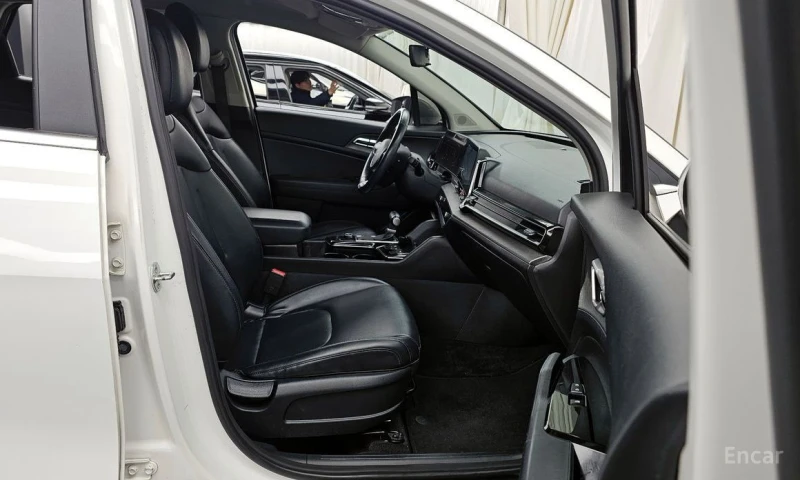 Kia Sportage, снимка 11 - Автомобили и джипове - 53243759