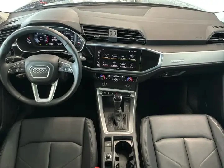 Audi Q3 Automatic, снимка 17 - Автомобили и джипове - 56002938