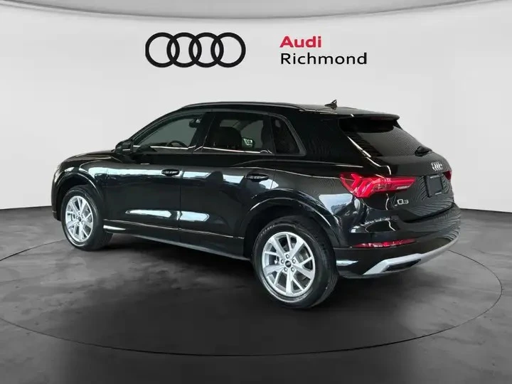 Audi Q3 Automatic, снимка 7 - Автомобили и джипове - 56002938