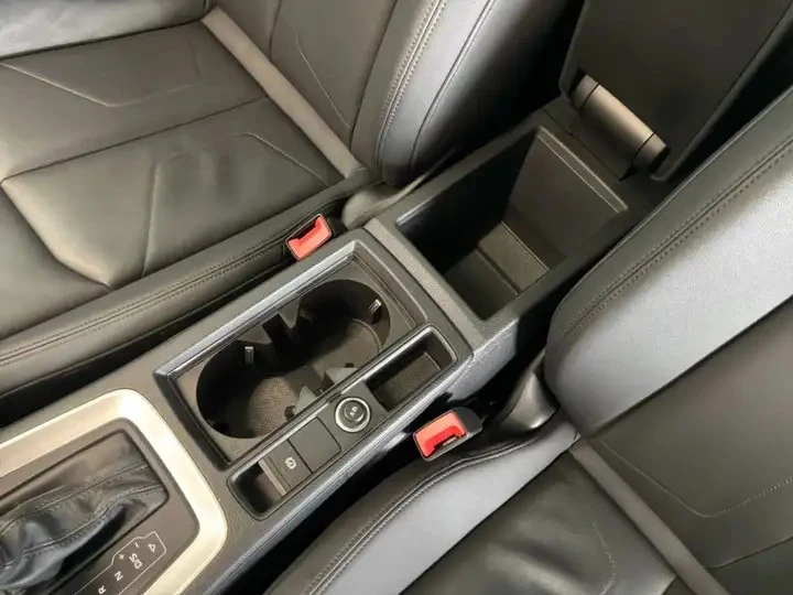 Audi Q3 Automatic, снимка 15 - Автомобили и джипове - 56002938