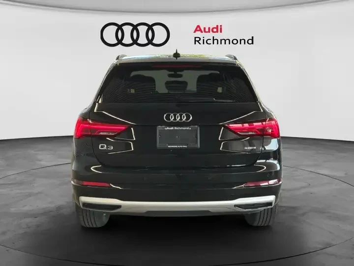 Audi Q3 Automatic, снимка 6 - Автомобили и джипове - 56002938