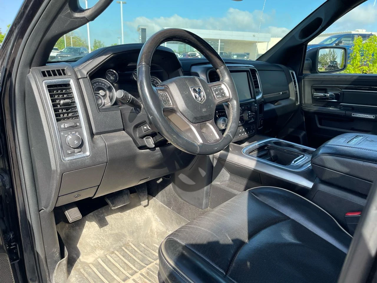 Dodge RAM 1500 * LIMITED * CarFax * АвтоКредит - изображение 5
