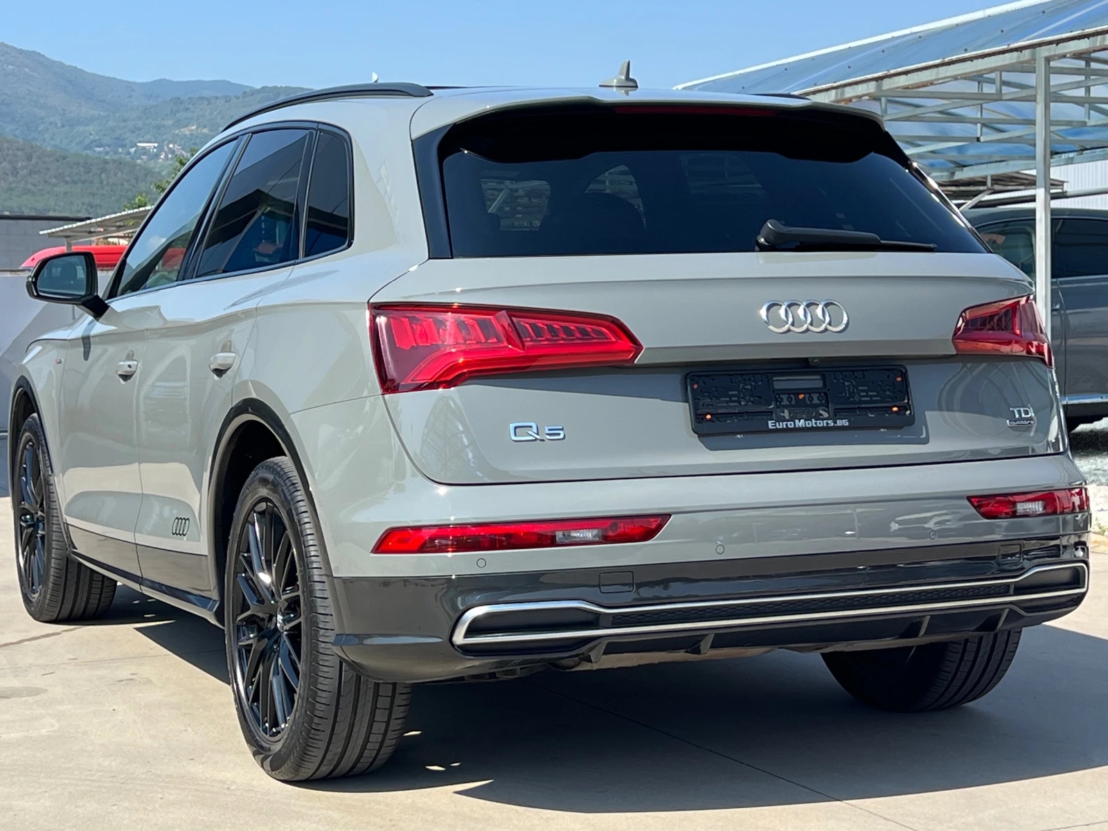Audi Q5 2.0TDI, 4X4, S LINE+ , PANO, B&O,  - изображение 6