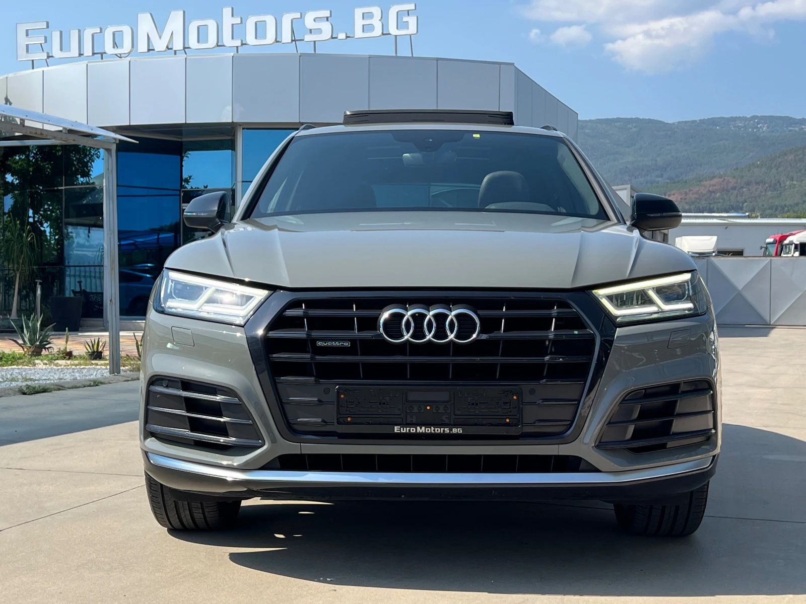 Audi Q5 2.0TDI, 4X4, S LINE+ , PANO, B&O,  - изображение 2