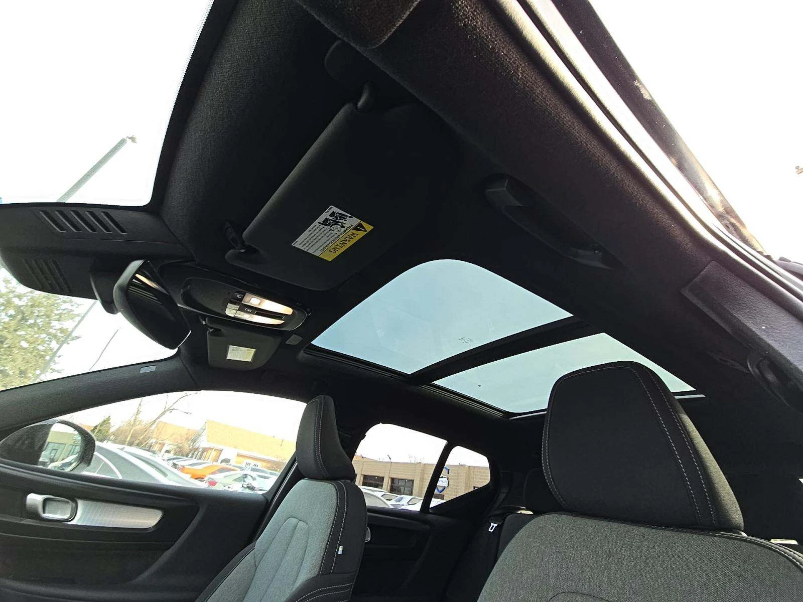 Volvo XC40 B5 Core Bright Theme - изображение 9