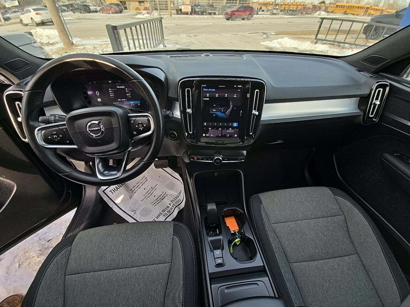 Volvo XC40 B5 Core Bright Theme - изображение 6