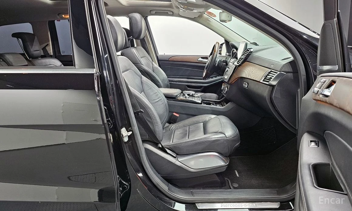 Mercedes-Benz GLS 500  - изображение 10