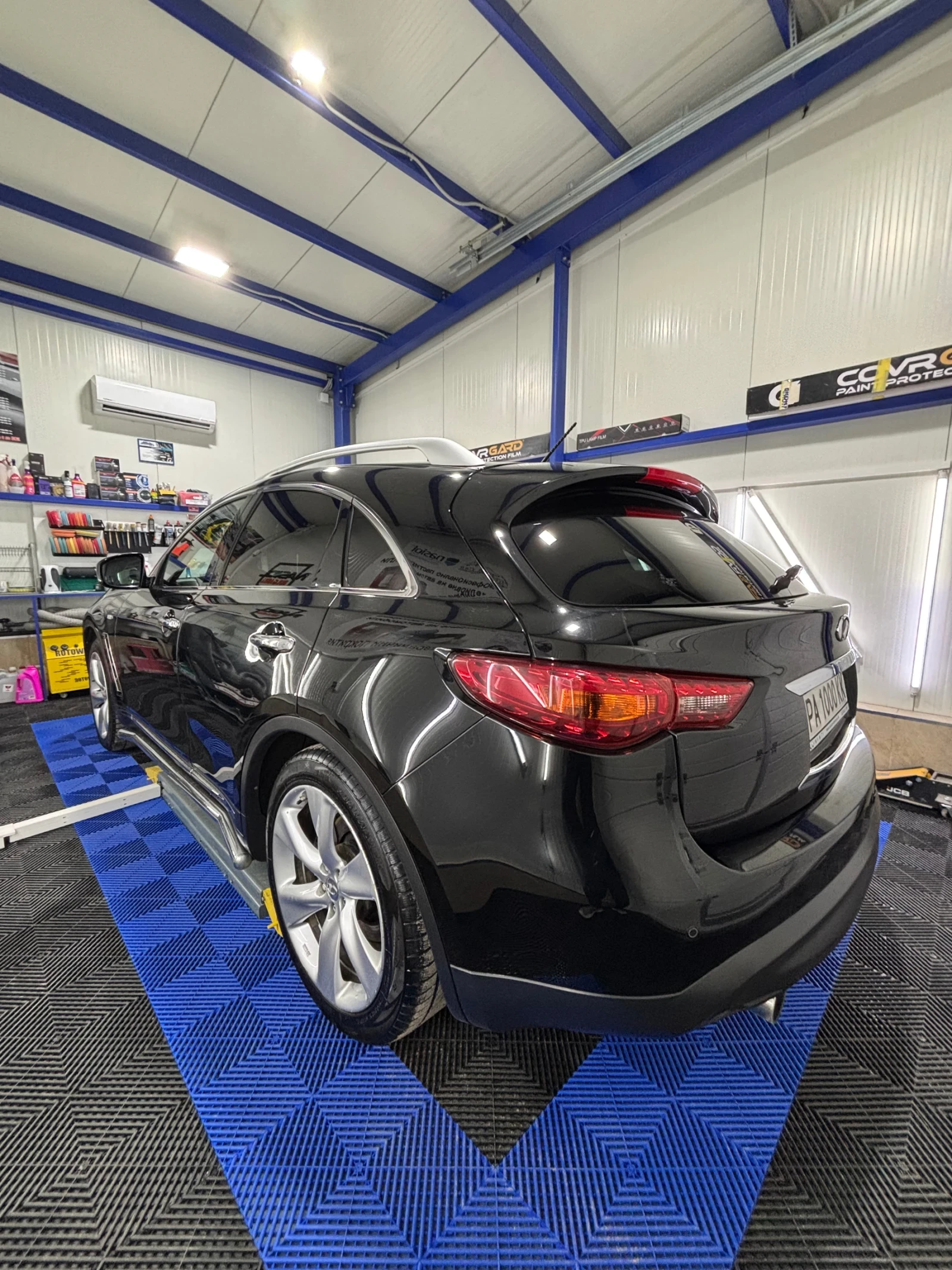 Infiniti QX70 Sport, снимка 5 - Автомобили и джипове - 54085900