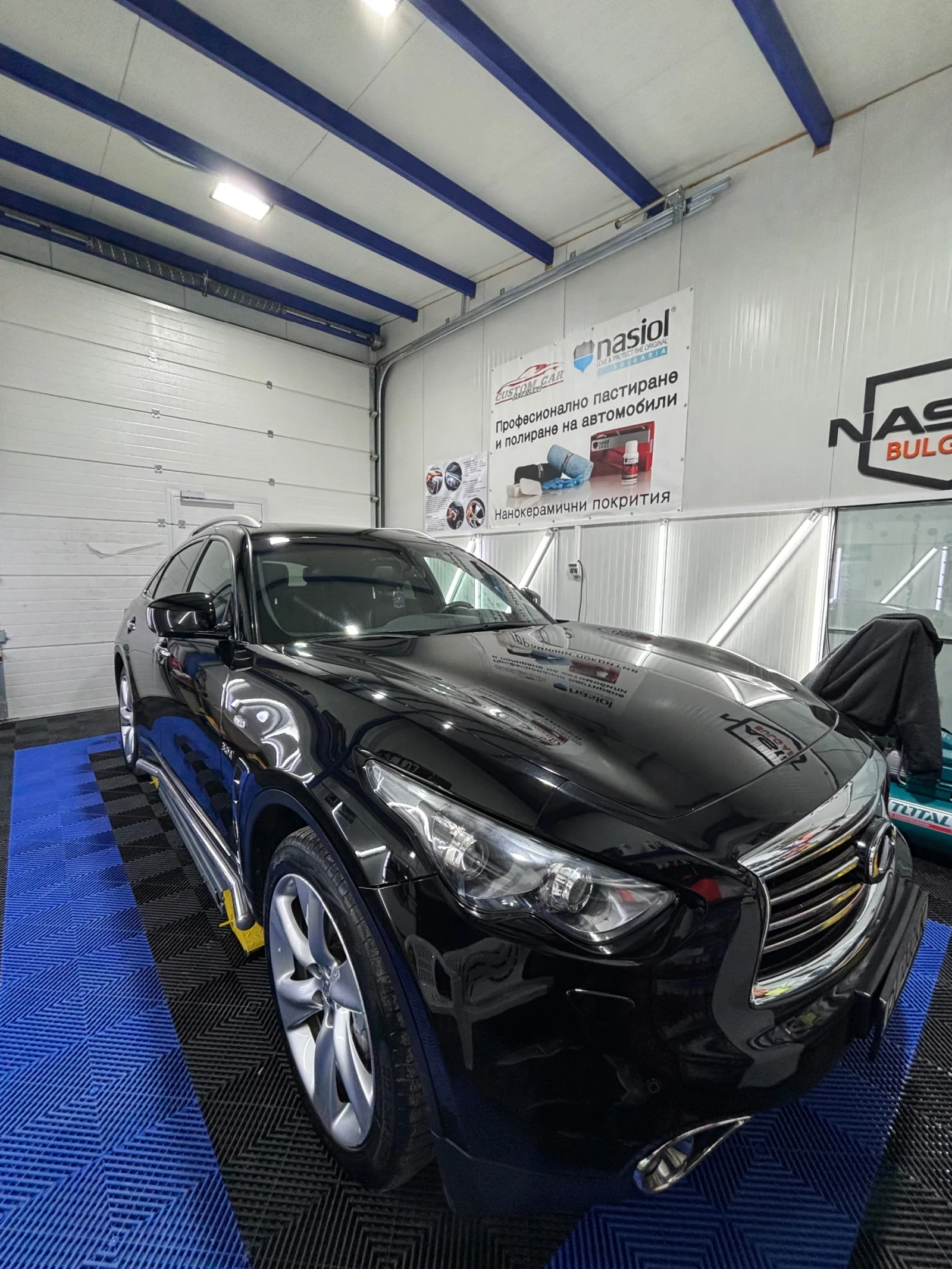 Infiniti QX70 Sport, снимка 3 - Автомобили и джипове - 54085900