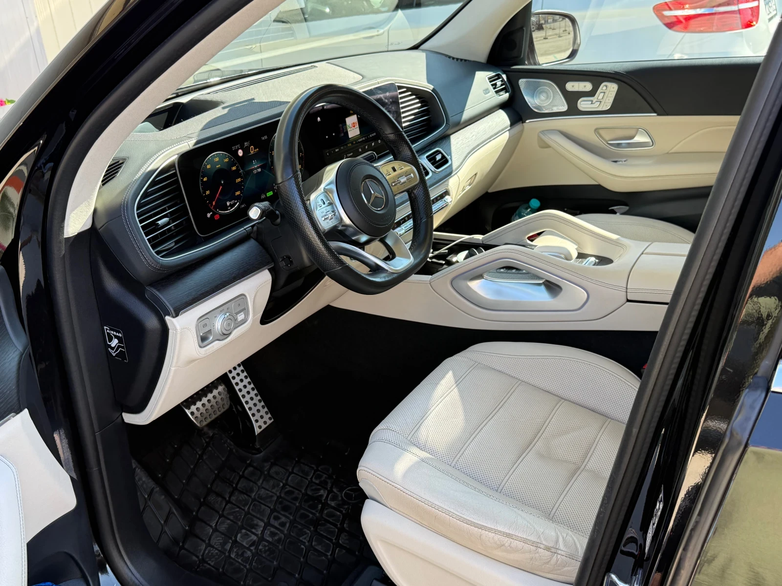 Mercedes-Benz GLS580, снимка 8 - Автомобили и джипове - 55005866