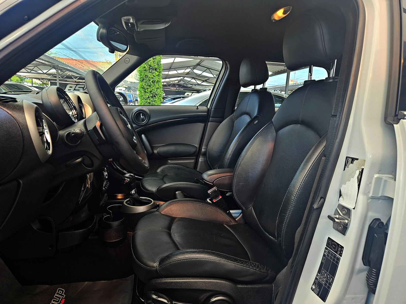 Mini Countryman ALL4/SPORT/GERMANY//HARMAN/KARDON/LIZING, снимка 15 - Автомобили и джипове - 55122275