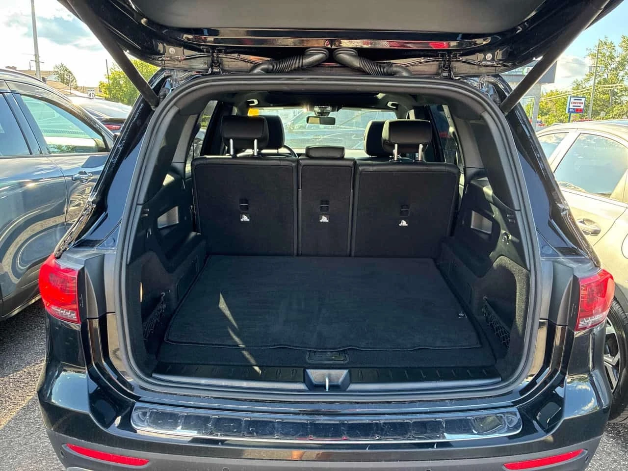 Mercedes-Benz GLB 250 * CARFAX * ОПЦИЯ ЗА ФИНАНСИРАНЕ БЕЗ ПЪРВОНАЧАЛНА *, снимка 15 - Автомобили и джипове - 55784630