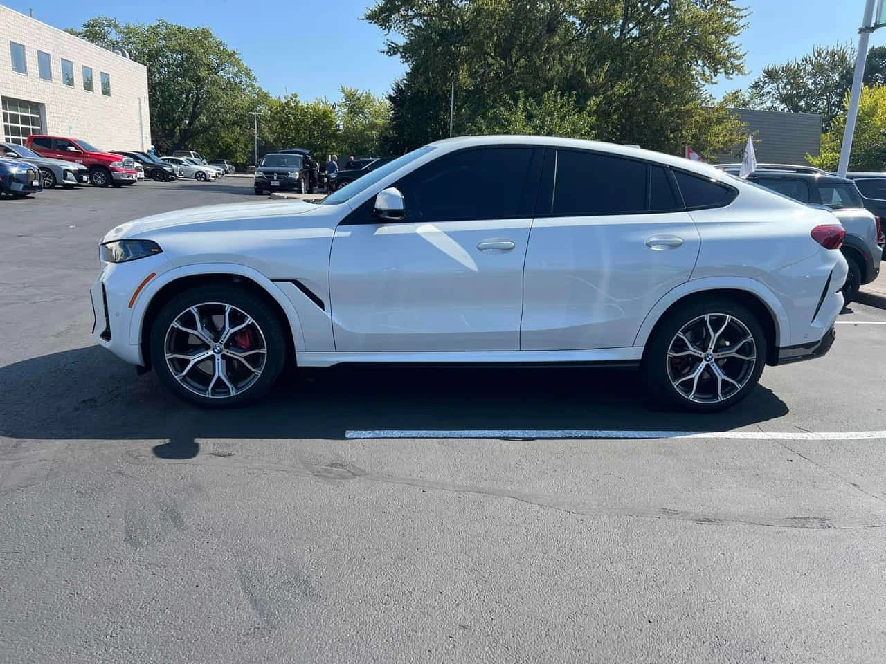 BMW X6 * xDrive40i* АВТОКРЕДИТ БЕЗ ПЪРВОНАЧАЛНА ВНОСКА* , снимка 2 - Автомобили и джипове - 55786304
