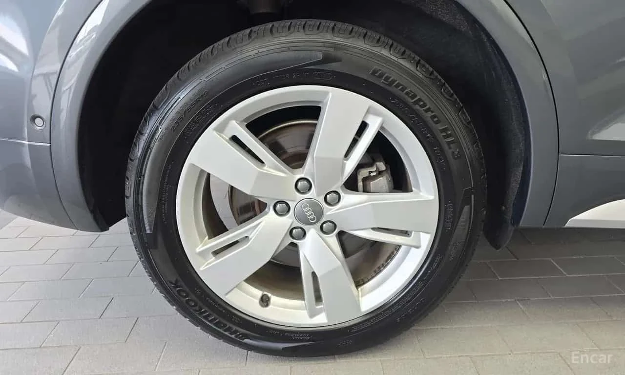 Audi Q5 * 40 TDI Quattro Premium * , снимка 5 - Автомобили и джипове - 56271425