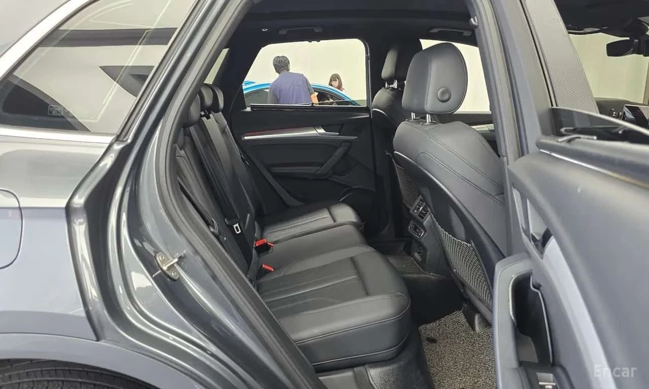 Audi Q5 * 40 TDI Quattro Premium * , снимка 14 - Автомобили и джипове - 56271425