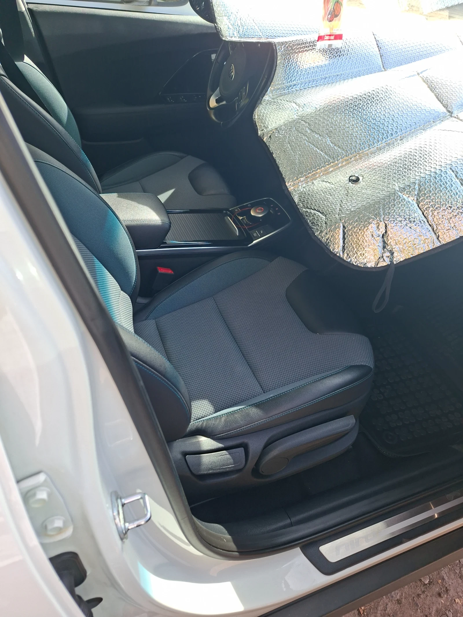 Kia Niro, снимка 8 - Автомобили и джипове - 56569504