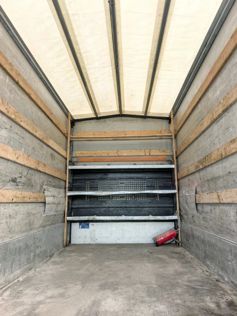 Mercedes-Benz Sprinter 316 163 к.с * Ръчка, снимка 6 - Бусове и автобуси - 53262795