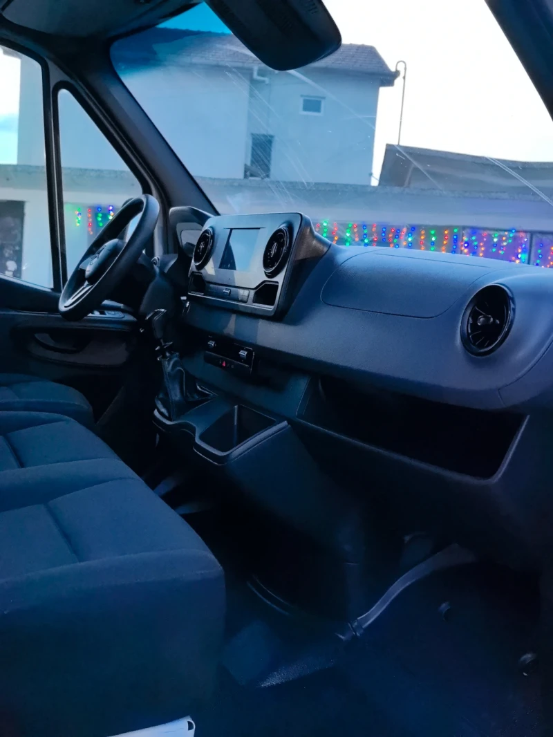 Mercedes-Benz Sprinter 316 163 к.с * Ръчка, снимка 8 - Бусове и автобуси - 53262795