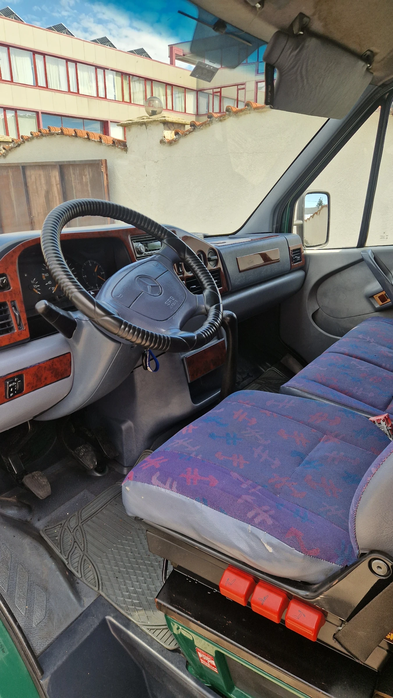 Mercedes-Benz Sprinter 212 2.9, снимка 6 - Бусове и автобуси - 54933909