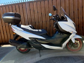 Suzuki Burgman 400i ABS, TRACTION CONTROL УНИКАТ!!!, снимка 2