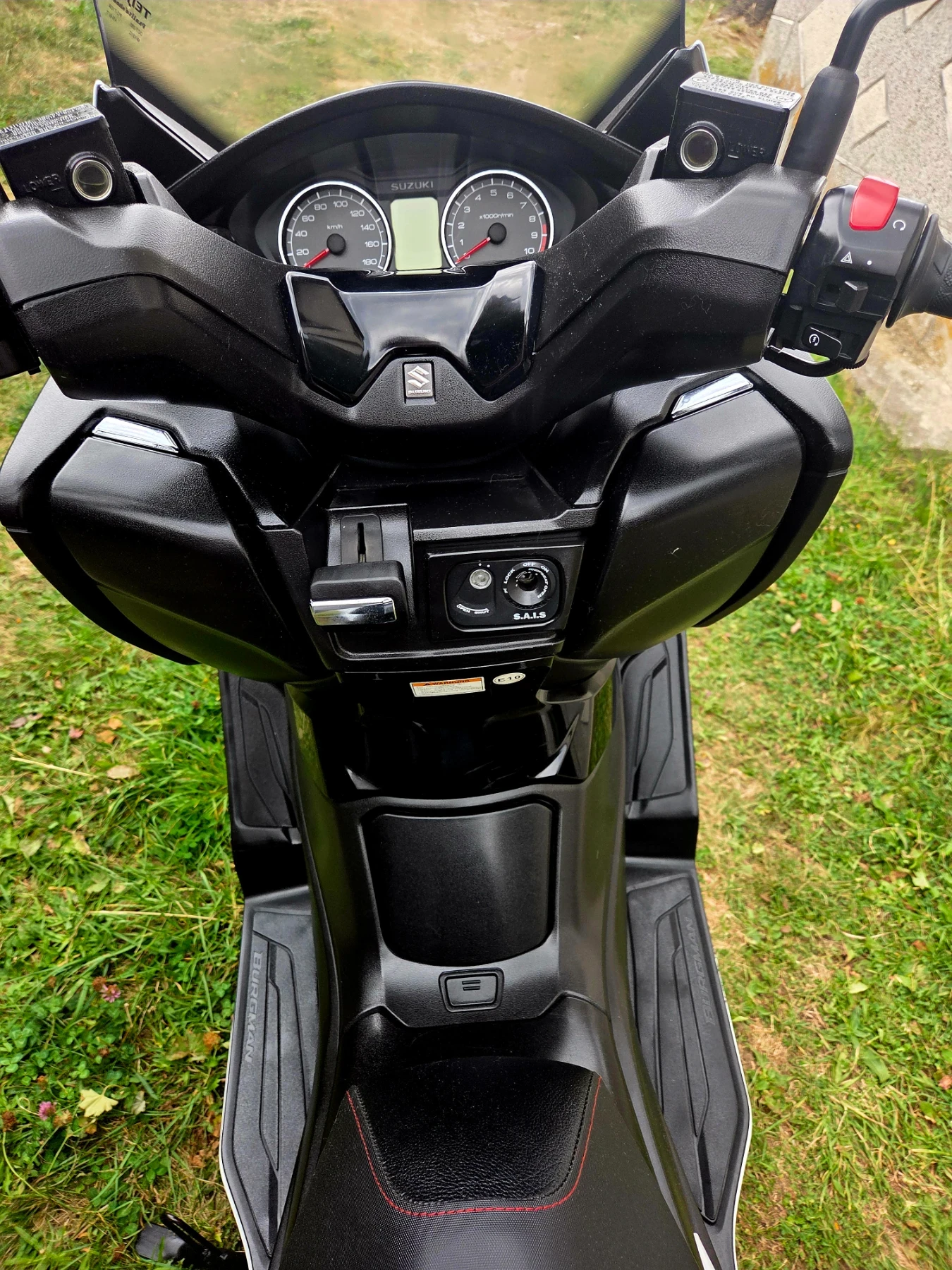 Suzuki Burgman 400i ABS, TRACTION CONTROL УНИКАТ! LIMITED EDITION, снимка 7 - Мотоциклети и мототехника - 54917163