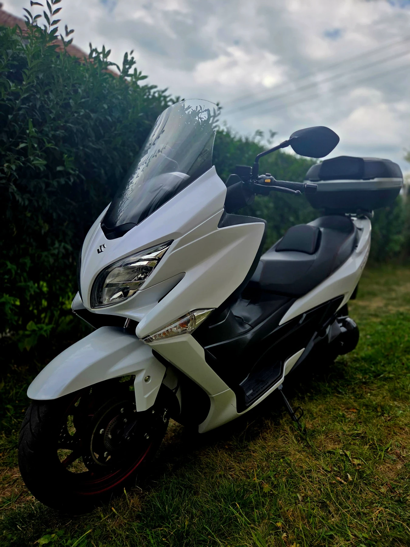 Suzuki Burgman 400i ABS, TRACTION CONTROL УНИКАТ! LIMITED EDITION, снимка 15 - Мотоциклети и мототехника - 54917163