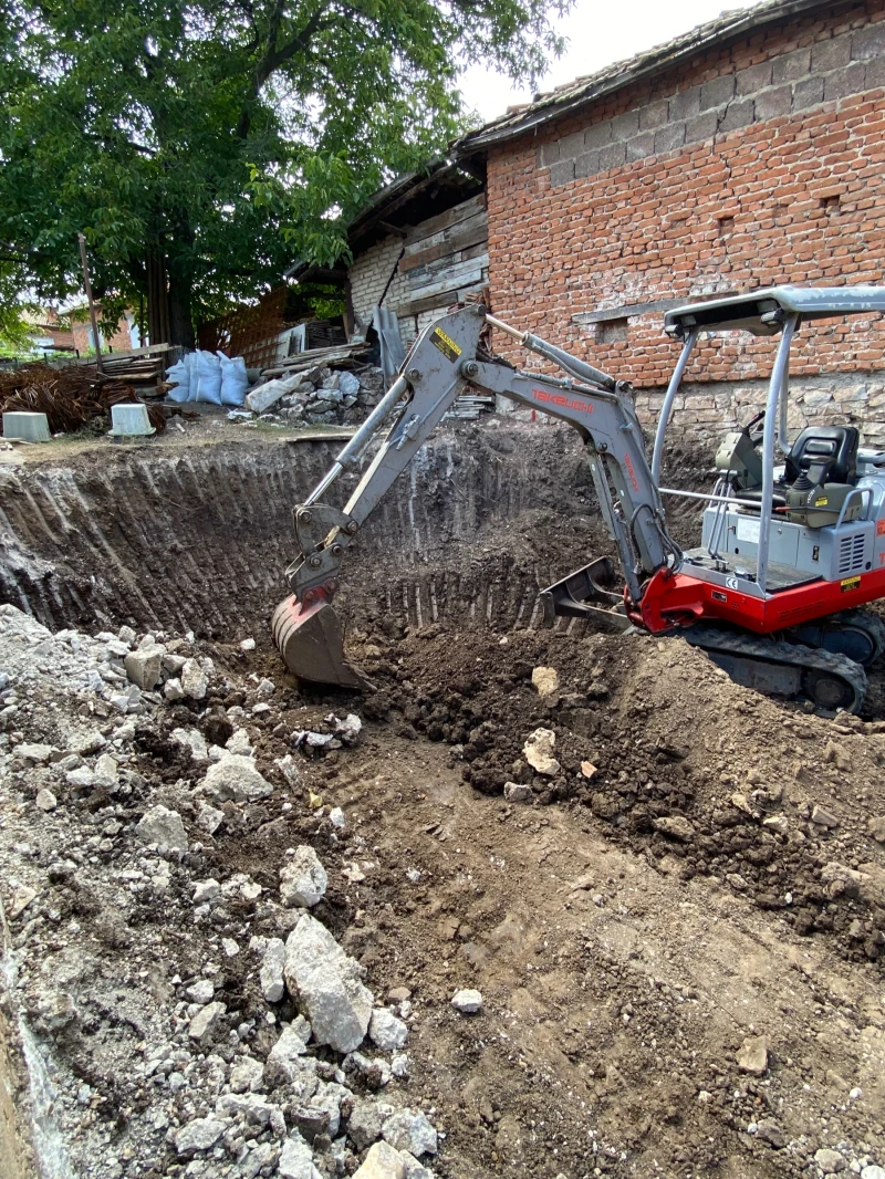 Багер Takeuchi TB 014, снимка 2 - Индустриална техника - 52863044