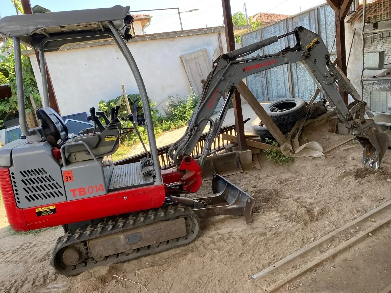 Багер Takeuchi TB 014, снимка 1