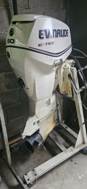Извънбордов двигател Evinrude 60 - изображение 1