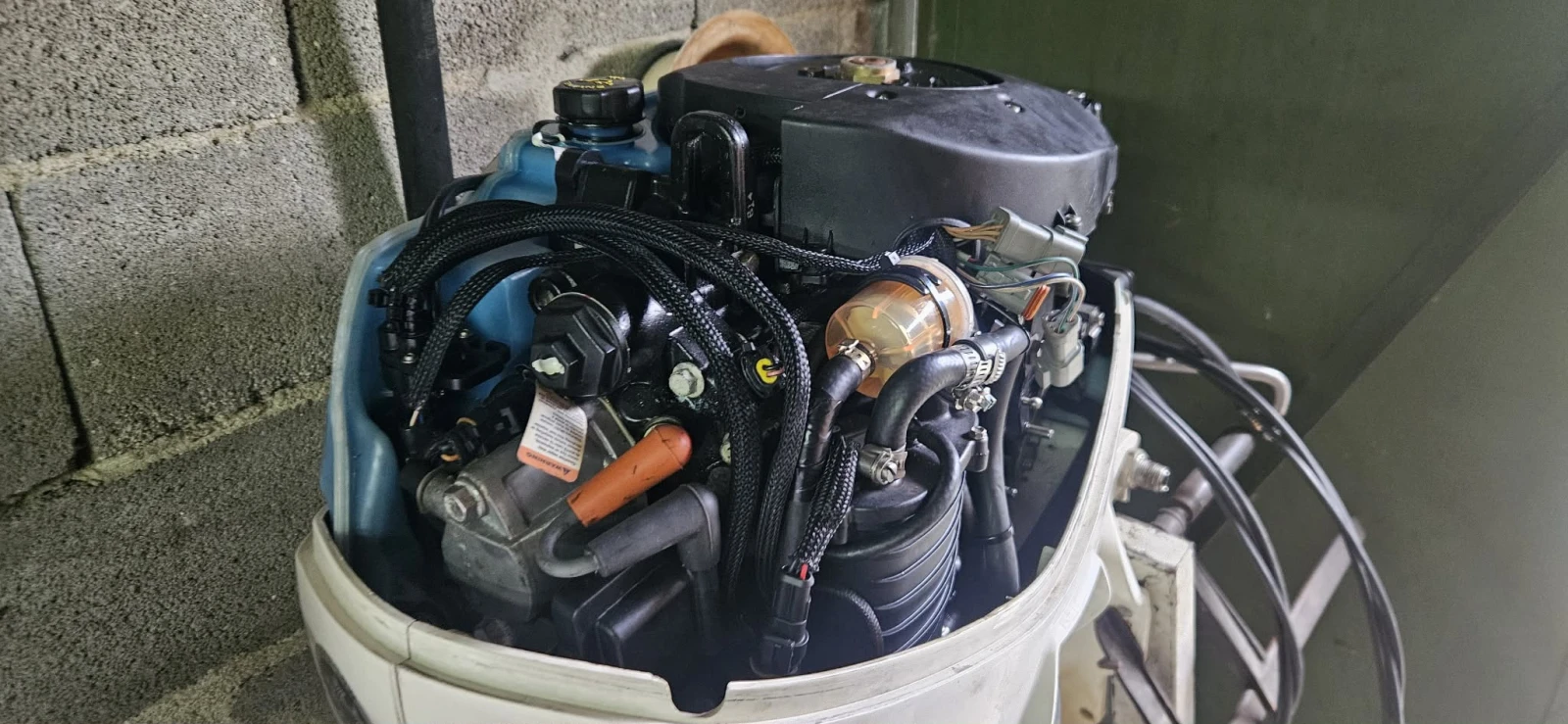 Извънбордов двигател Evinrude 60 - изображение 2