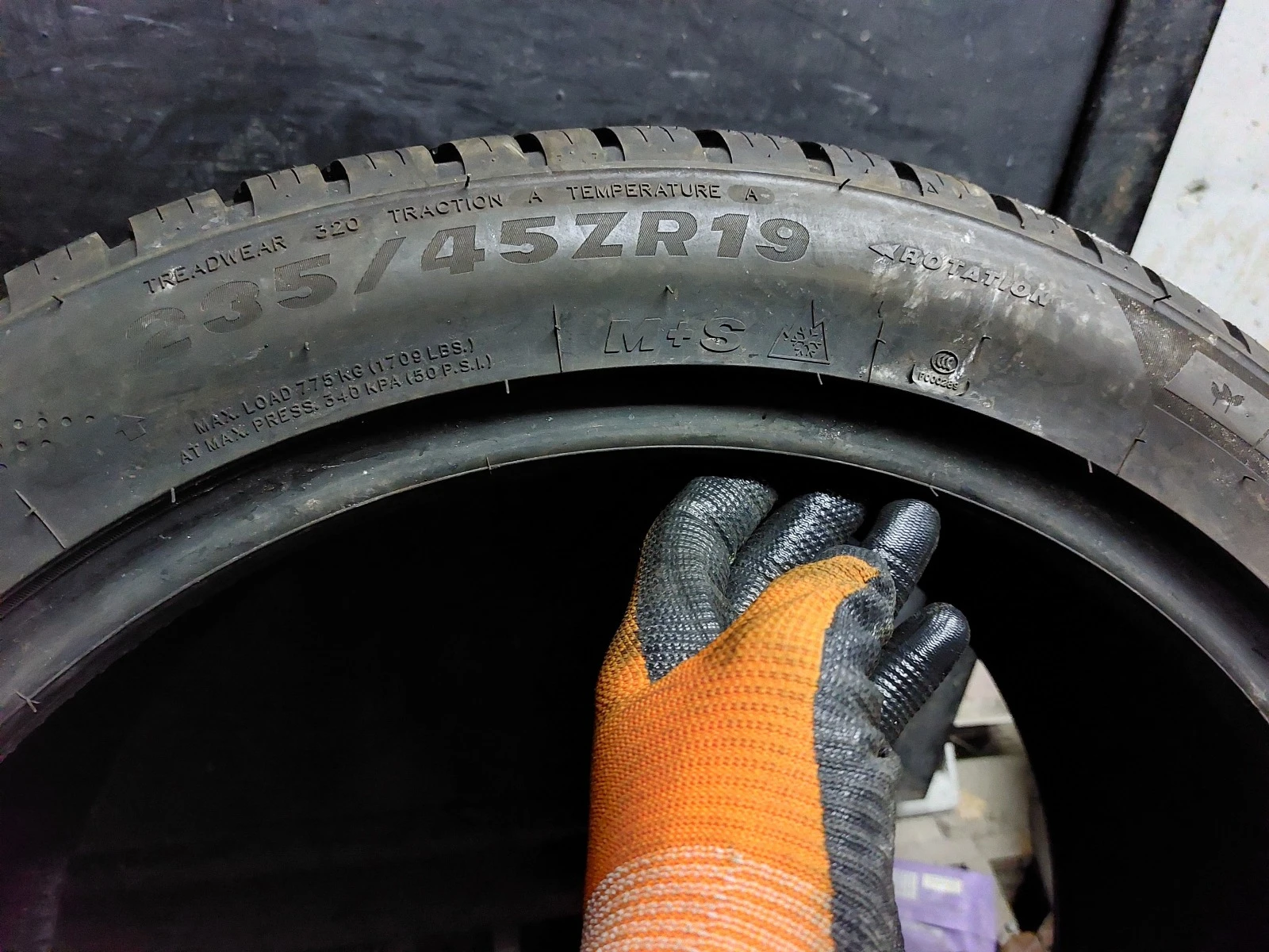 ���� 235/45R19 | Mobile.bg � ����������� 4