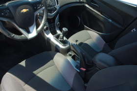 Chevrolet Cruze 2.0 D, снимка 10 - Автомобили и джипове - 37446313