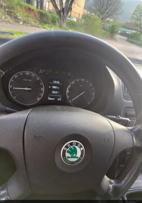 Обява за продажба на Skoda Octavia Scout 4x4    2.0tdi  ~9 000 лв. - изображение 8 | Auto.bg Обява за продажба на Skoda Octavia Scout 4x4    2.0tdi  ~9 000 лв. - изображение 8