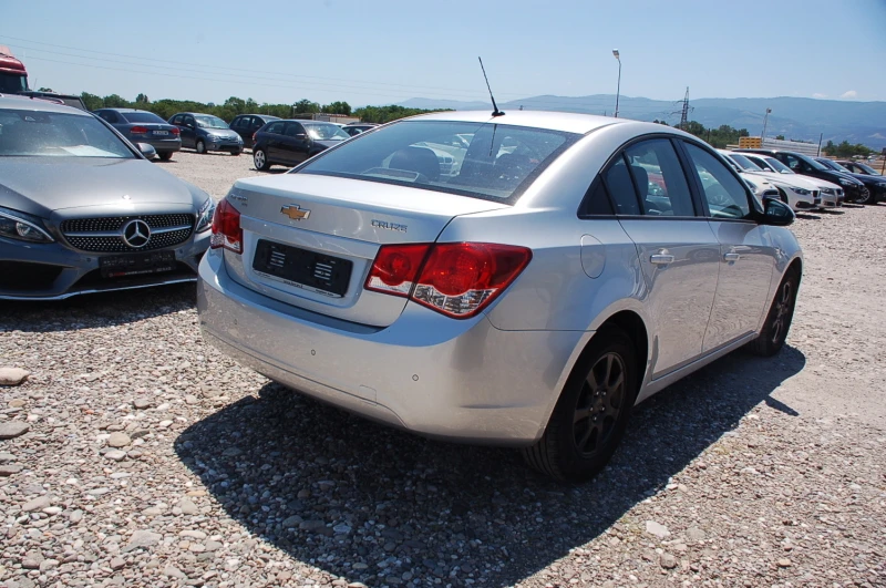 Chevrolet Cruze 2.0 D, снимка 5 - Автомобили и джипове - 37446313